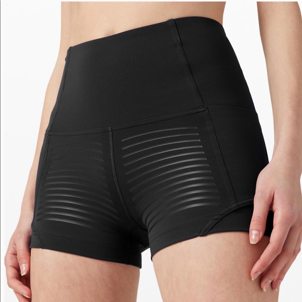 Lululemon Shorts size 6